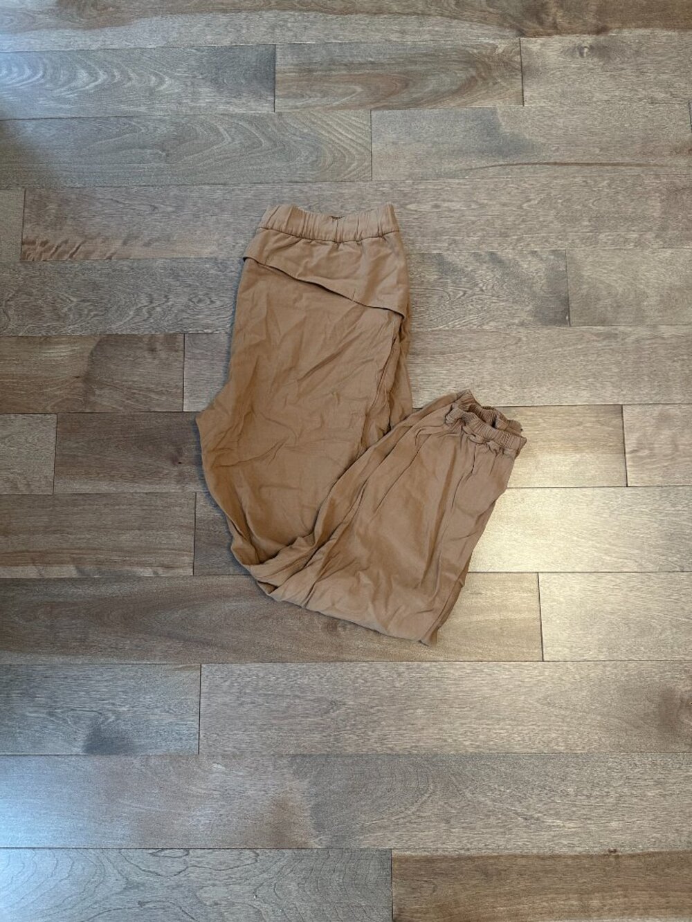 Lululemon Essential Affinity Mid Rise Jogger 27" in Saddle Brown